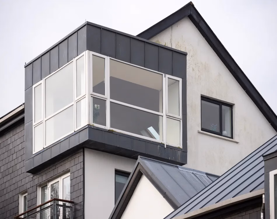 House with sunroom