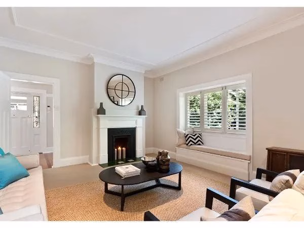 Smaller living room with reading nook